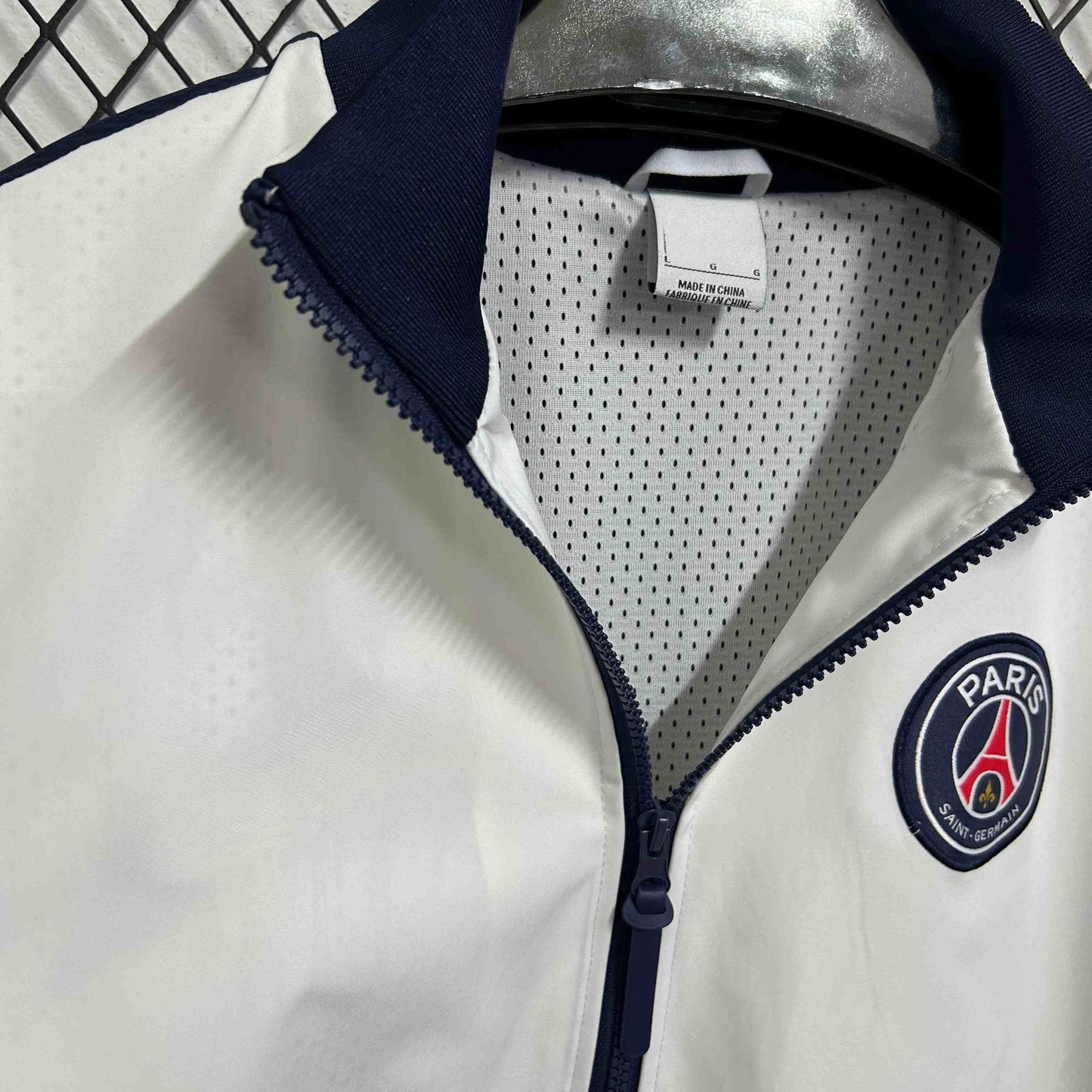 2025-26 Paris weiß-roter wasserdichter Windbreaker S-2XL