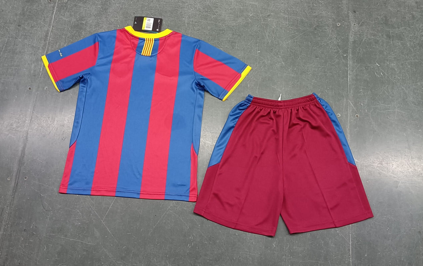 2010-11 Barcelona Home KIDS 16-28