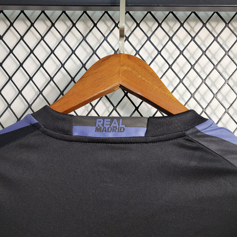 2017-18 Real Madrid zweites Auswärtstrikot im Retro-Stil, langärmelig