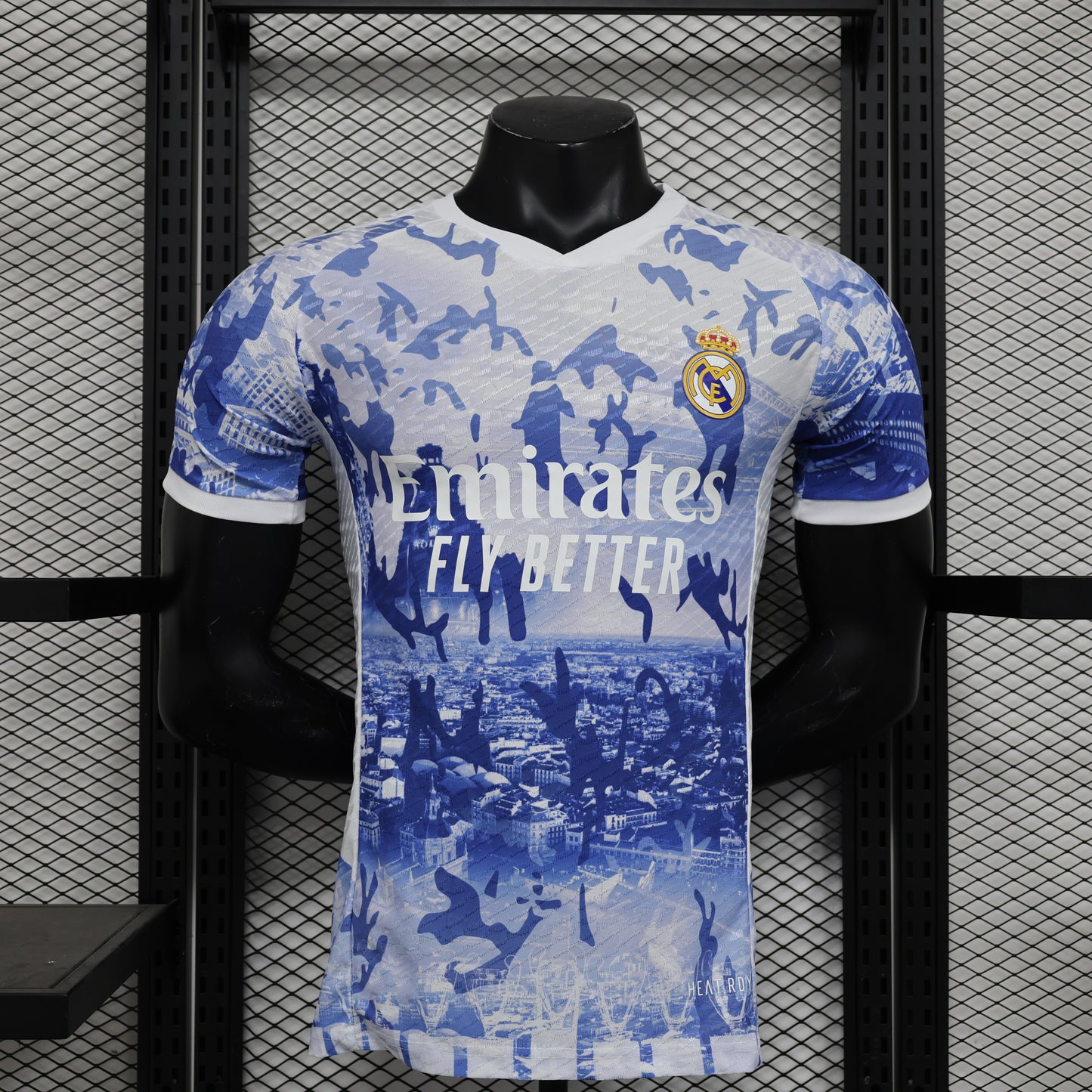 2024-25 Real Madrid Blauer Spieler