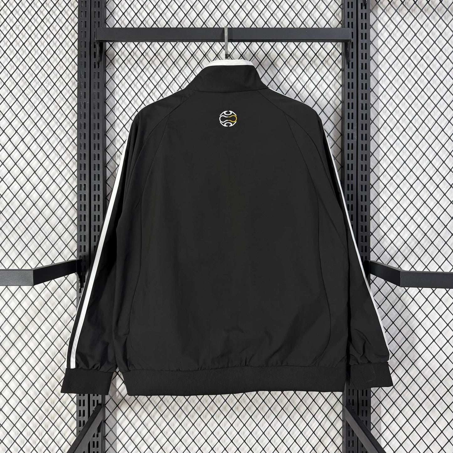 2026-27 Cortavientos informal Real Madrid Clásico Negro y Amarillo S-2XL