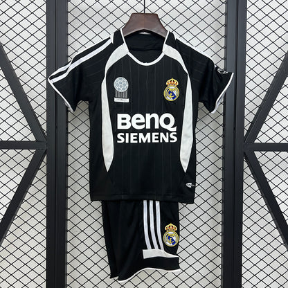 2017-18 Real Madrid II Auswärtstrikot Retro Kinderbekleidung Größe 16-28