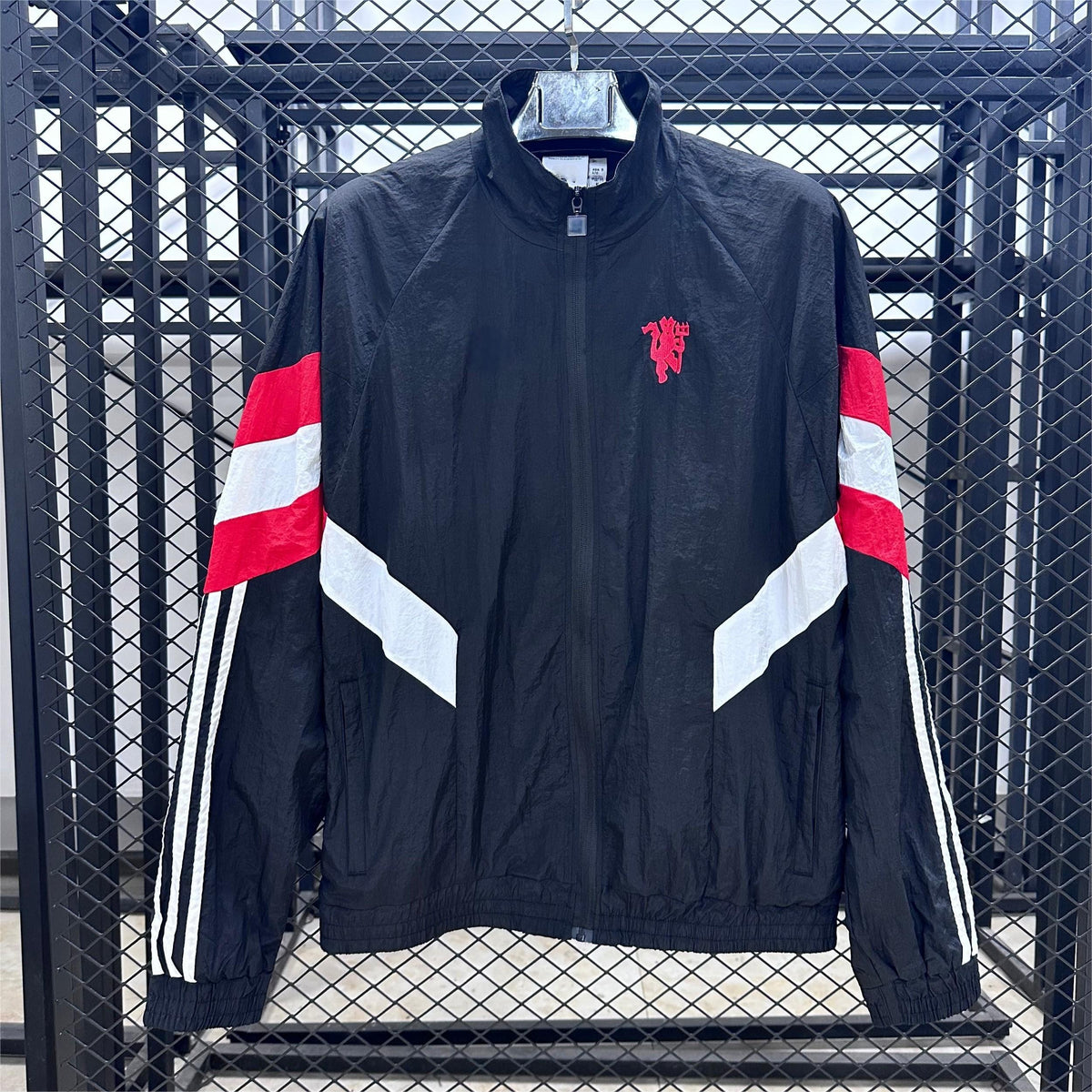 2025-26 Manchester United Retro Windbreaker S-2XL