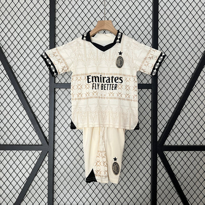 Maillots domicile enfant AC Milan 2023 et 2024