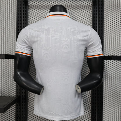 Edición especial de Japón 2025-26, reproductor S-XXL