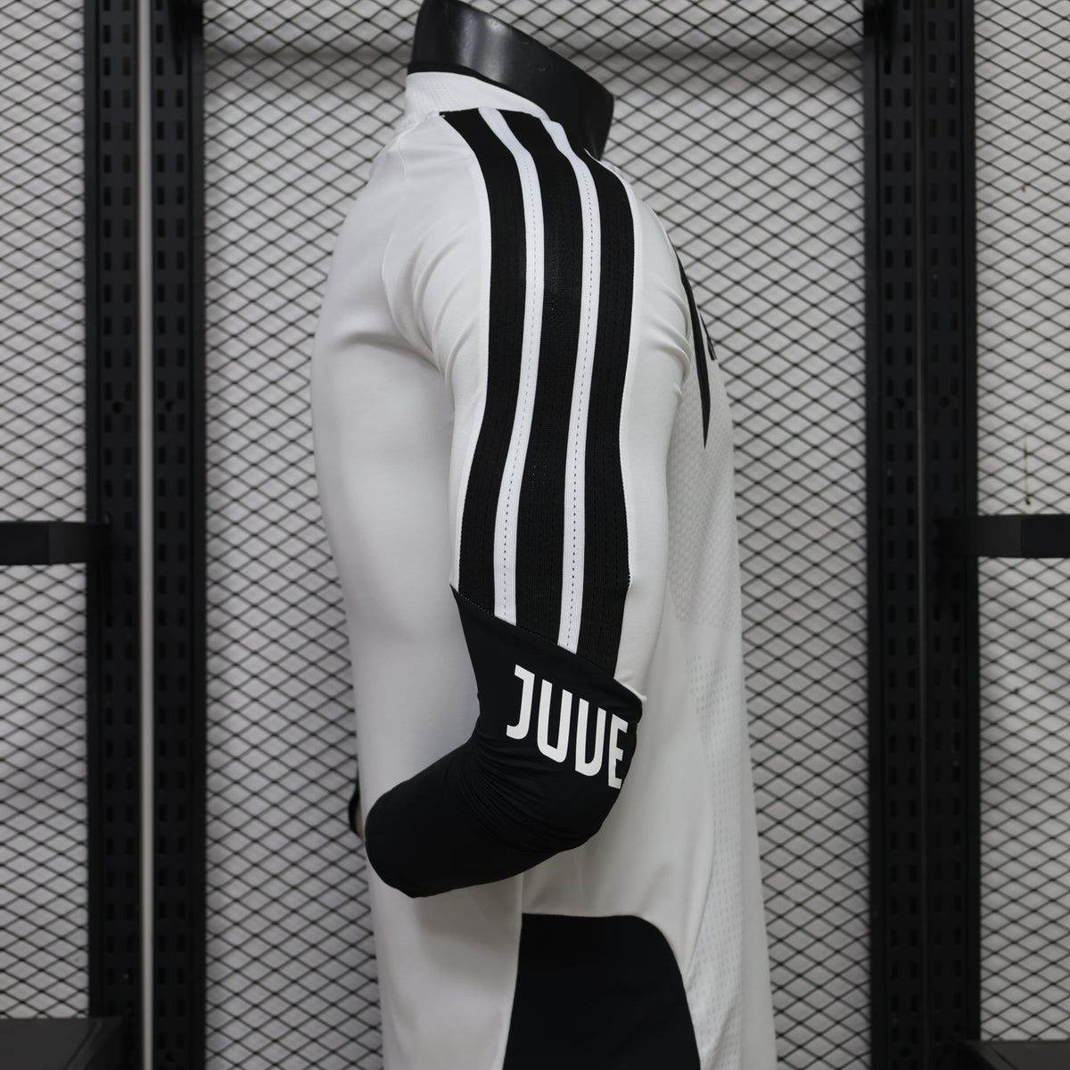 2026-27 Juventus White Training Long Sleeve Player S-3XL