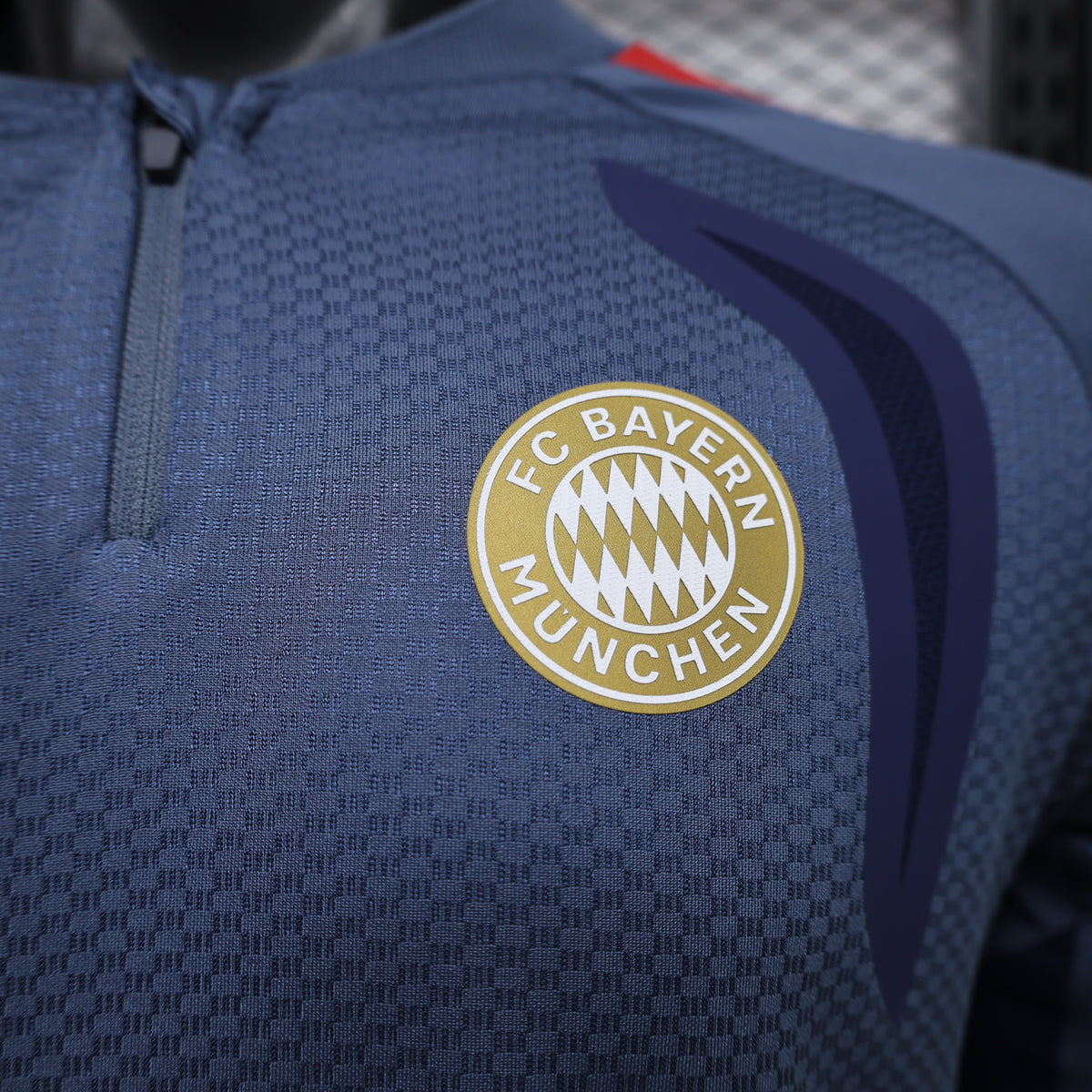 2026-27 Bayern Long Sleeve Player S-3XL