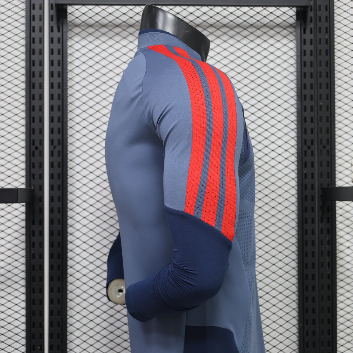 2026-27 Bayern Long Sleeve Player S-3XL