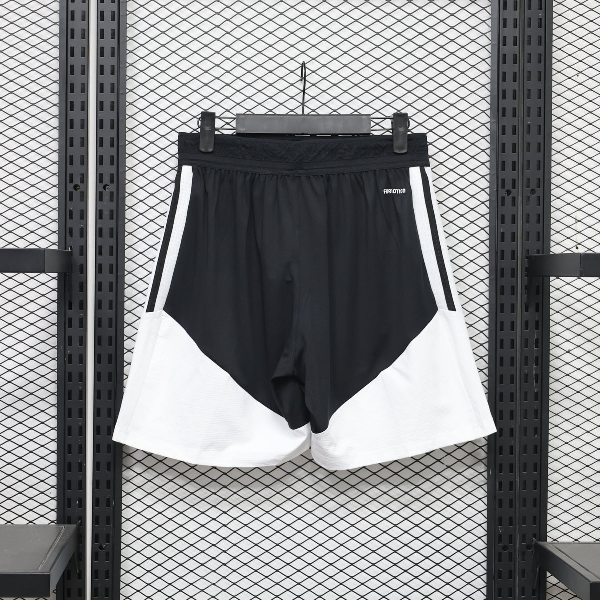 2026-27 Liverpool shorts with pockets Player S-2XL