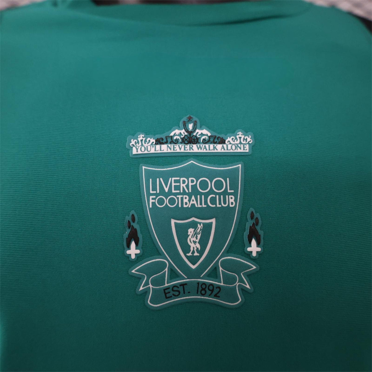 2026-27 Liverpool Leisure Retro Green Player S-3XL