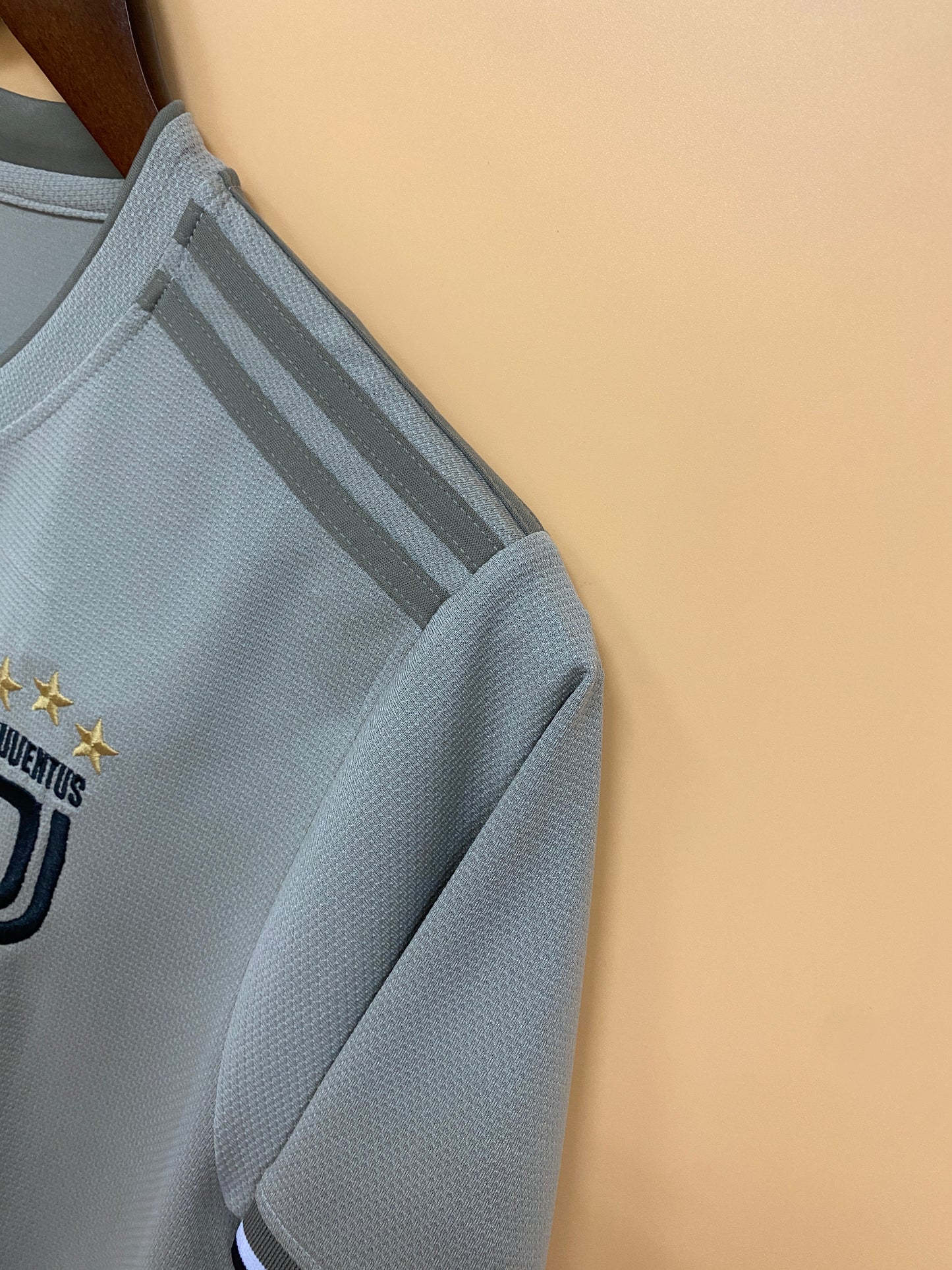 Retro Juventus 18-19 away S-XXL