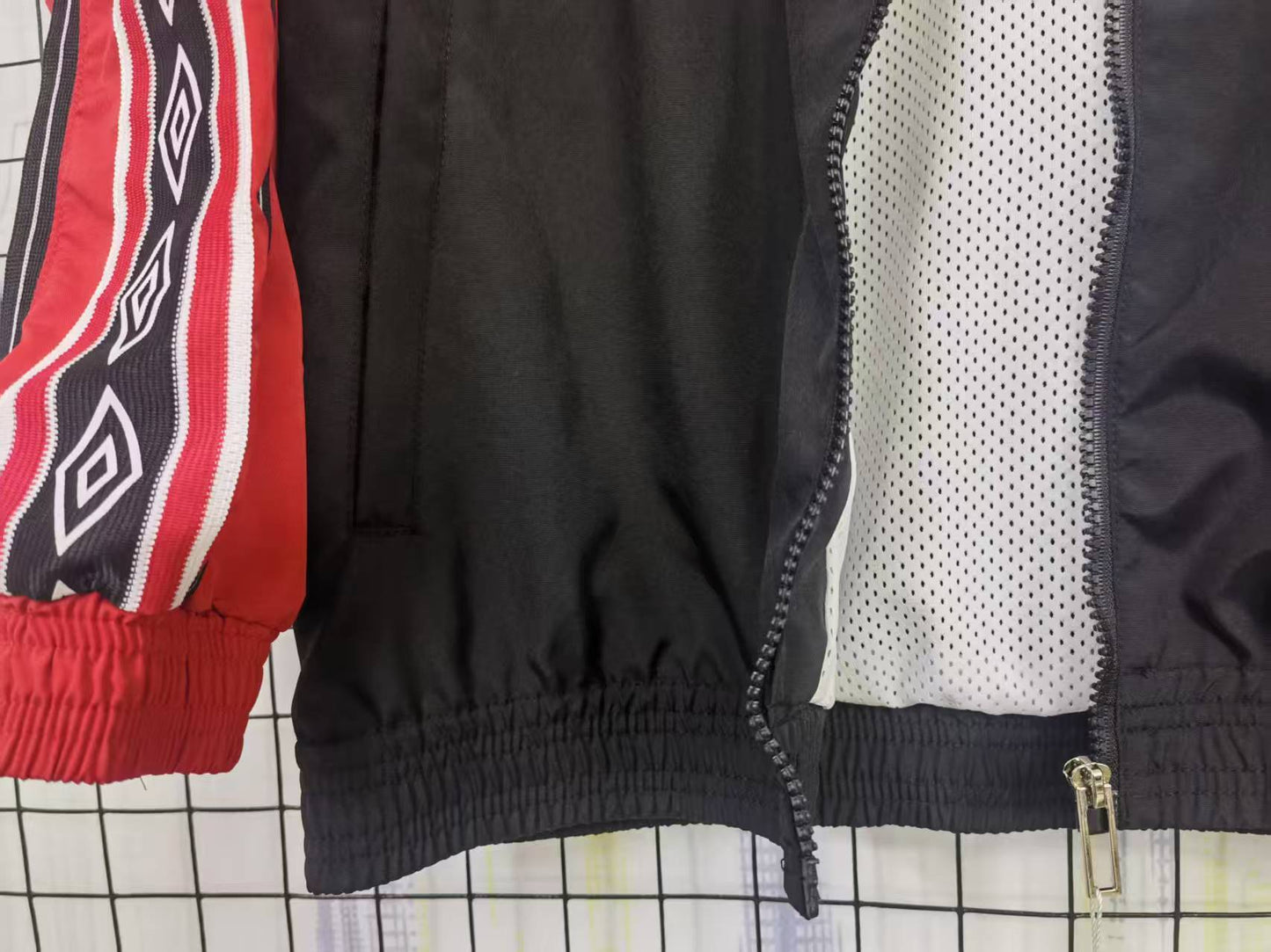 2025-26 Manchester United Retro Windbreaker S-XXL