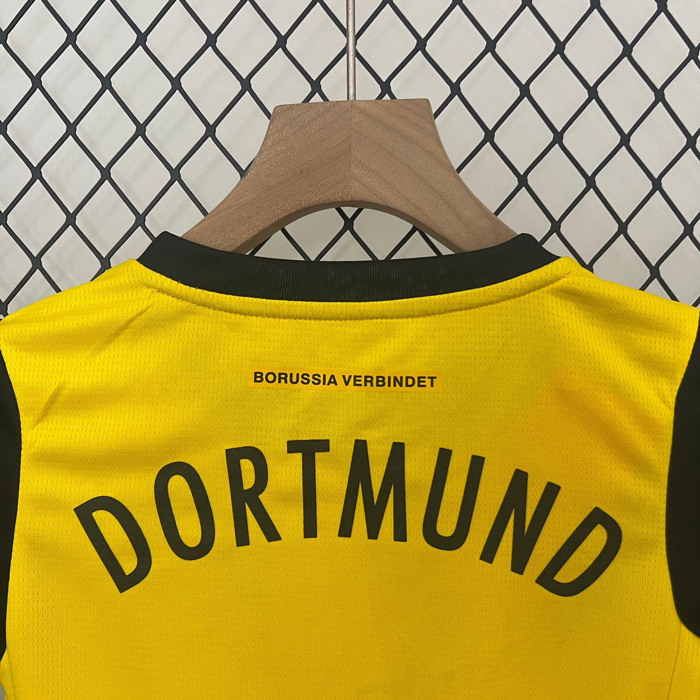 2024-25 kids Dortmund home size 16-28