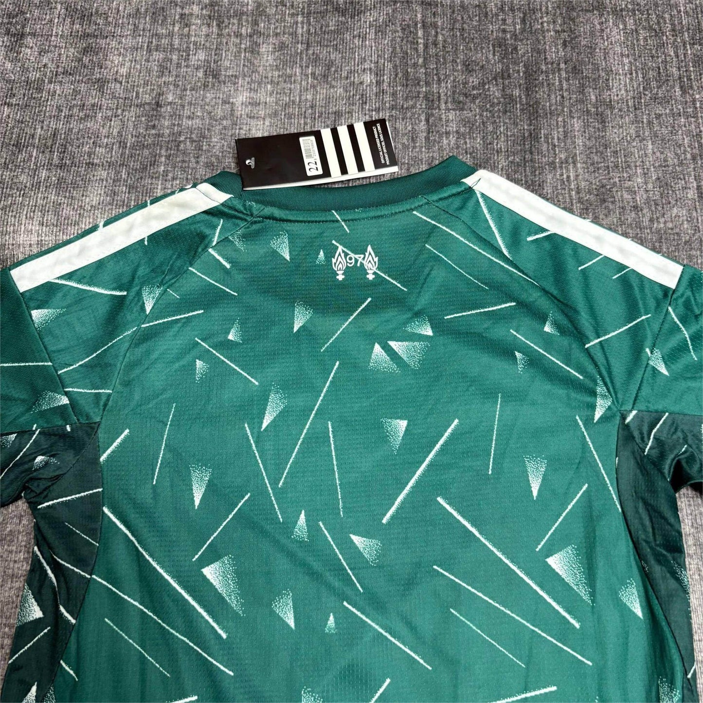 2026-27 Liverpool Goalkeeper Green Kids Size 16-28