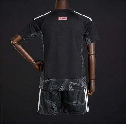 2026-27 Manchester United Home Goalkeeper BlackWhite Kids 16-28