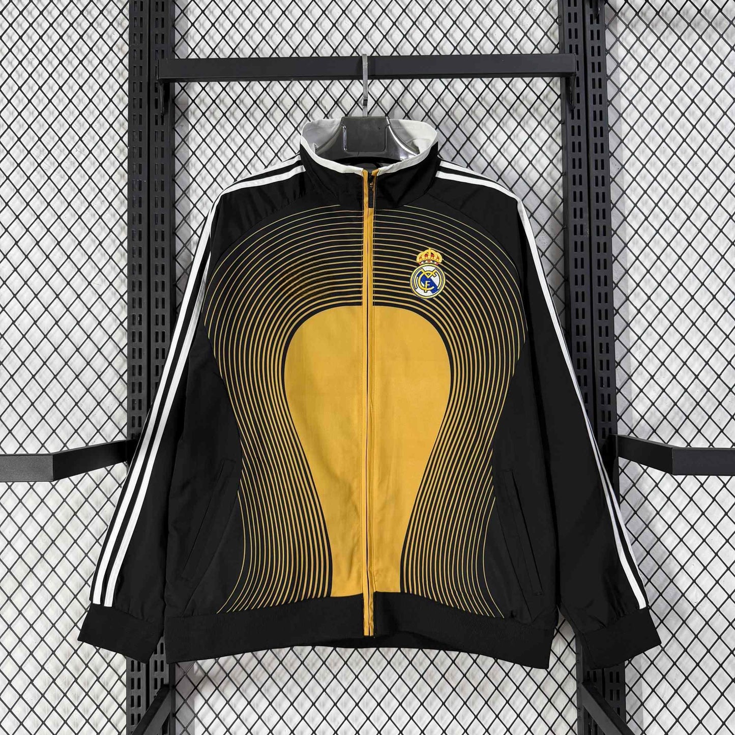 2026-27 Cortavientos informal Real Madrid Clásico Negro y Amarillo S-2XL