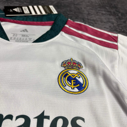 2026-27 Real Madrid Heimtrikot Kinder GRÖSSE 16-28