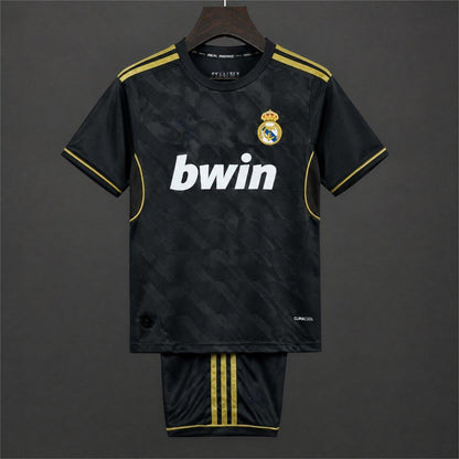 Camiseta retro de manga larga local del Real Madrid 2017-18 para niños, talla 16-28