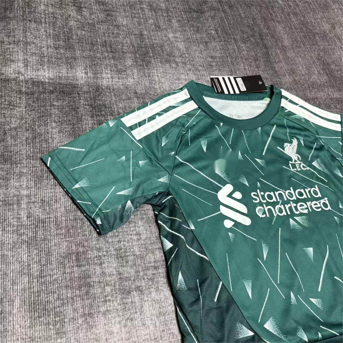 2026-27 Liverpool Goalkeeper Green Kids Size 16-28