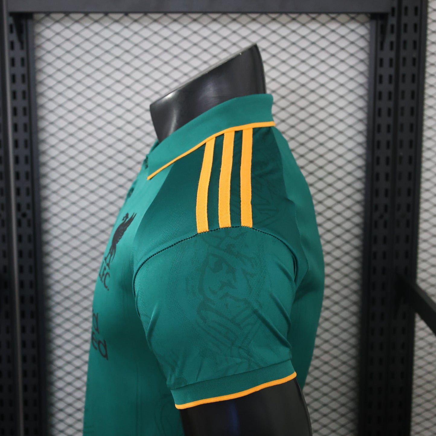 2026-27 Liverpool Green With Gold Trim Casual Retro Player S-3XL