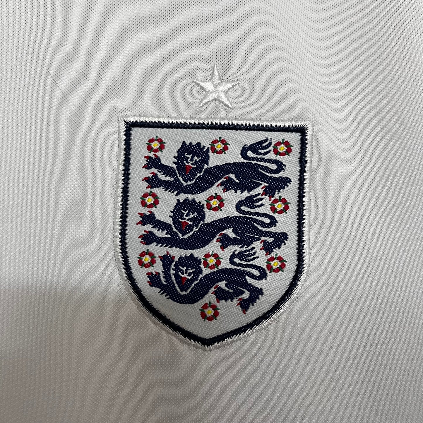 Kinderbekleidung 2024-25 England Heimgrößen 16-28