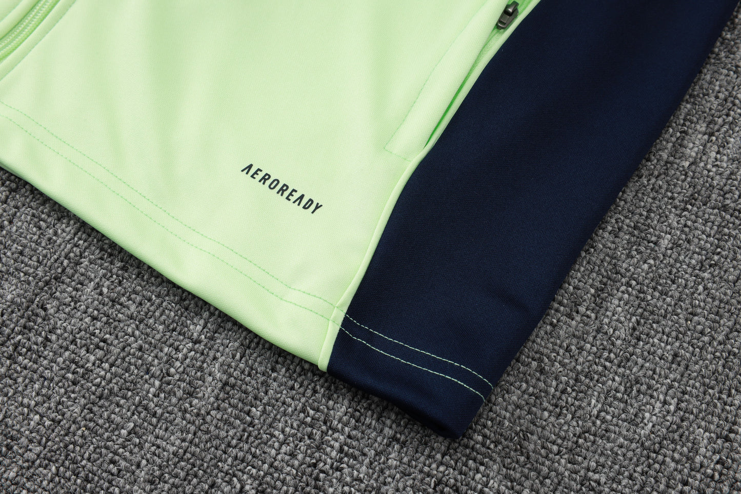 2023-24 Paris Saint-Germain PSG BEIGE Trainingsanzug-Set