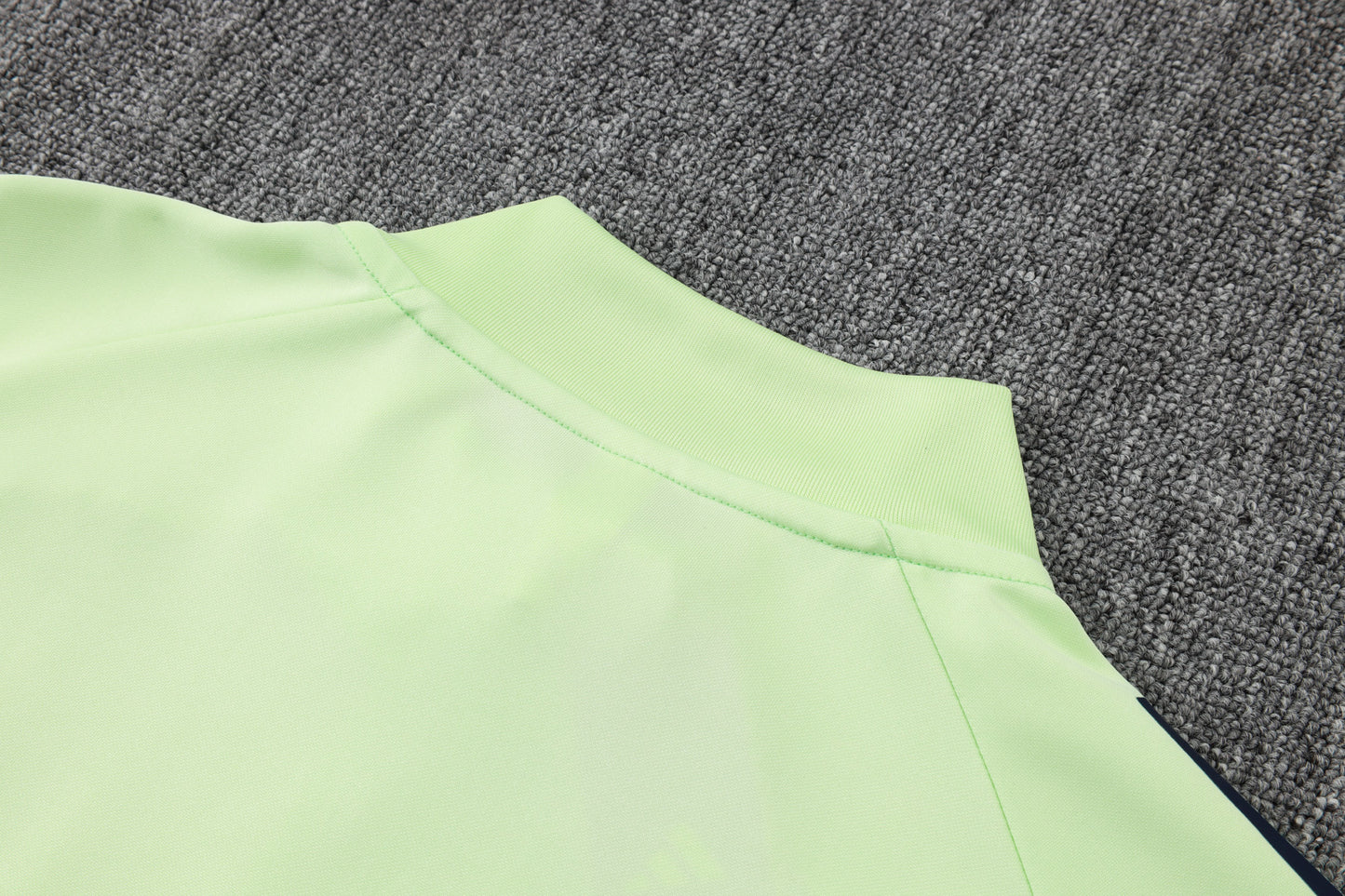 2023-24 Paris Saint-Germain PSG BEIGE Trainingsanzug-Set