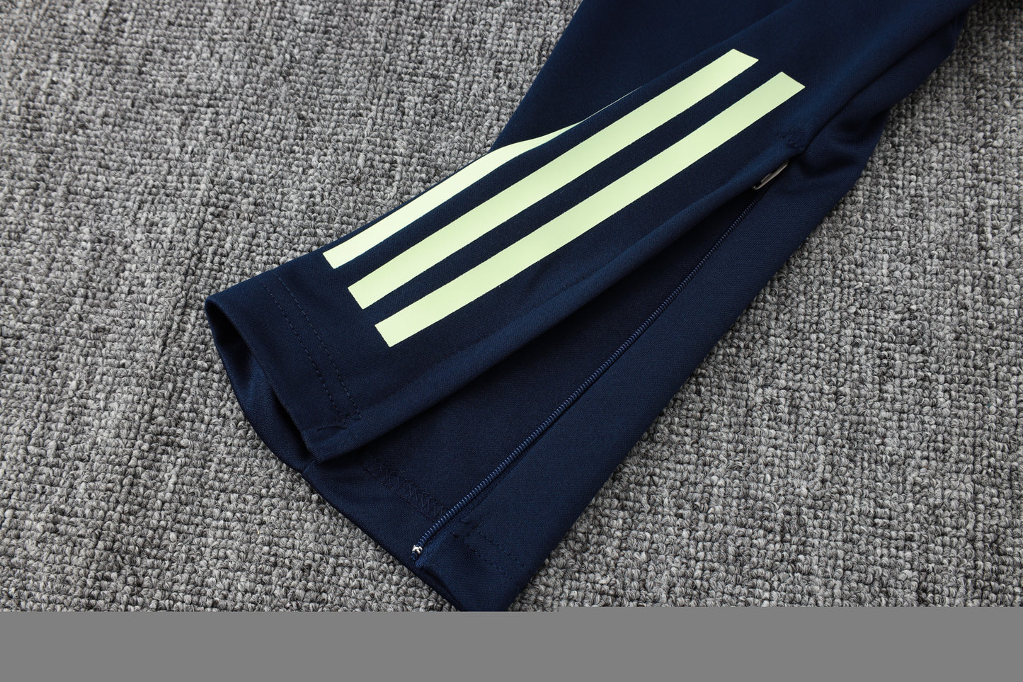 2023-24 Paris Saint-Germain PSG BEIGE Trainingsanzug-Set