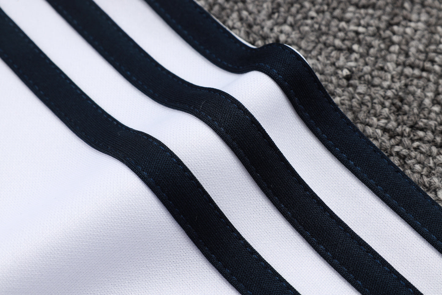 Conjunto de entrenamiento rojo del Barcelona 2024-25 (tallas S-2XL)