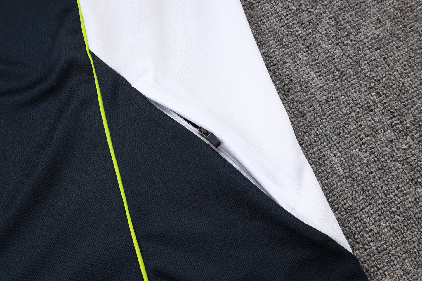 2023-24 Paris Saint-Germain PSG BEIGE Trainingsanzug-Set