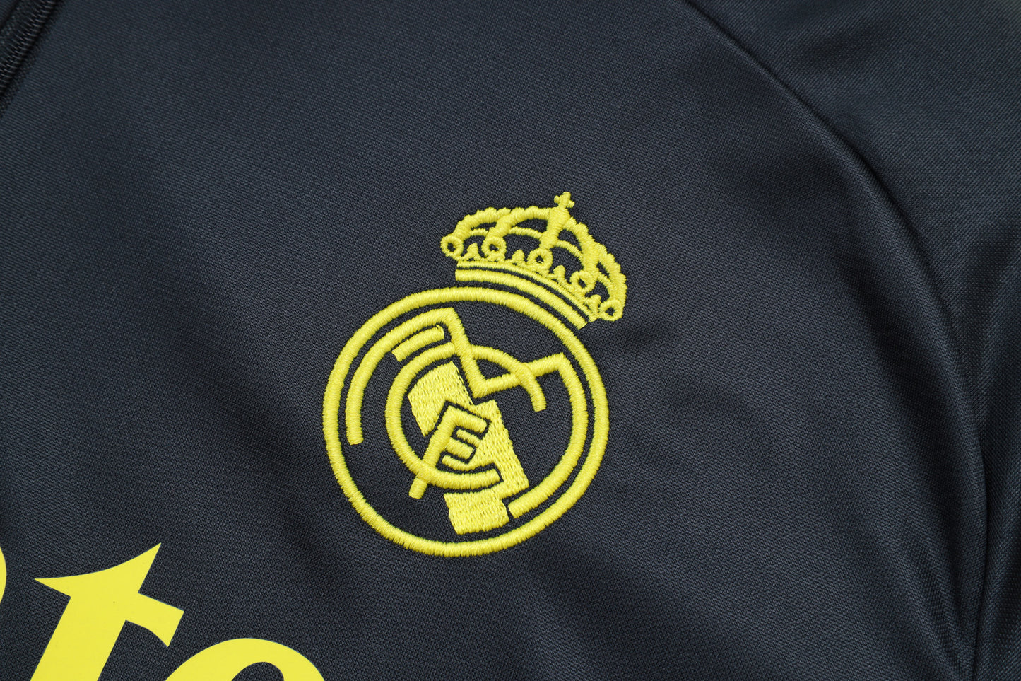 2025-26 Real Madrid Dark gray (yellow sleeves) Training Suit S-2XL
