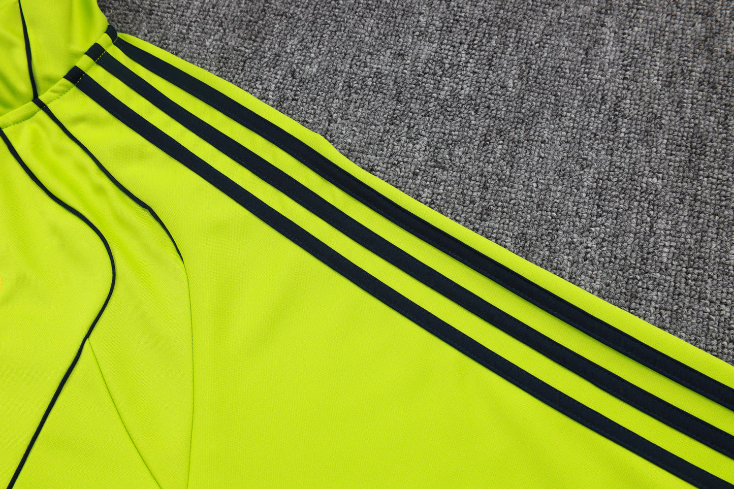 2025-26 Real Madrid Chándal de entrenamiento verde hierba con cremallera larga Tallas S-2XL