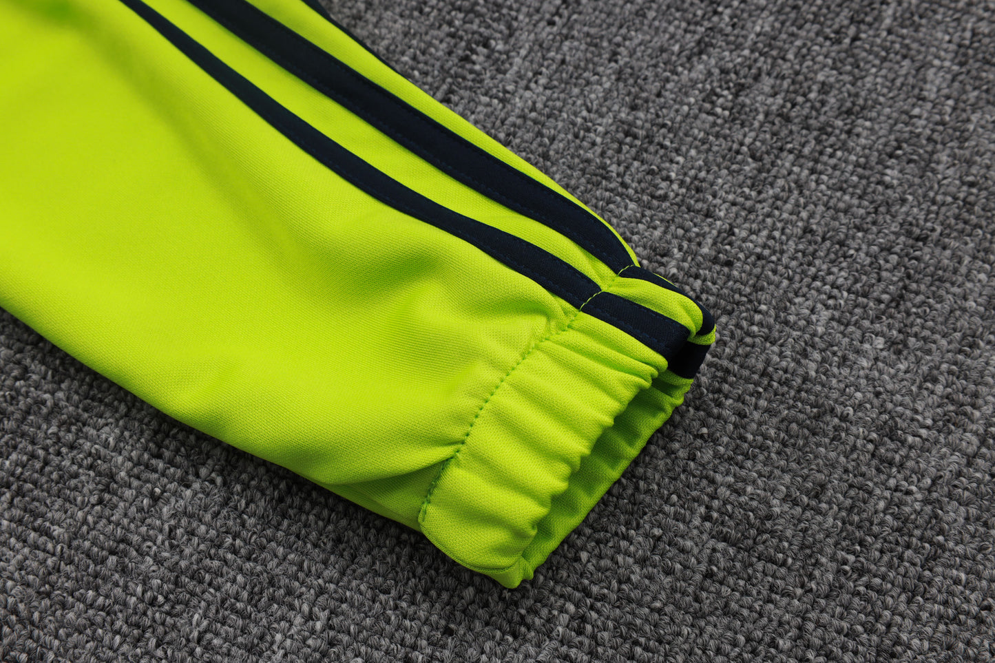 2025-26 Real Madrid Chándal de entrenamiento verde hierba con cremallera larga Tallas S-2XL