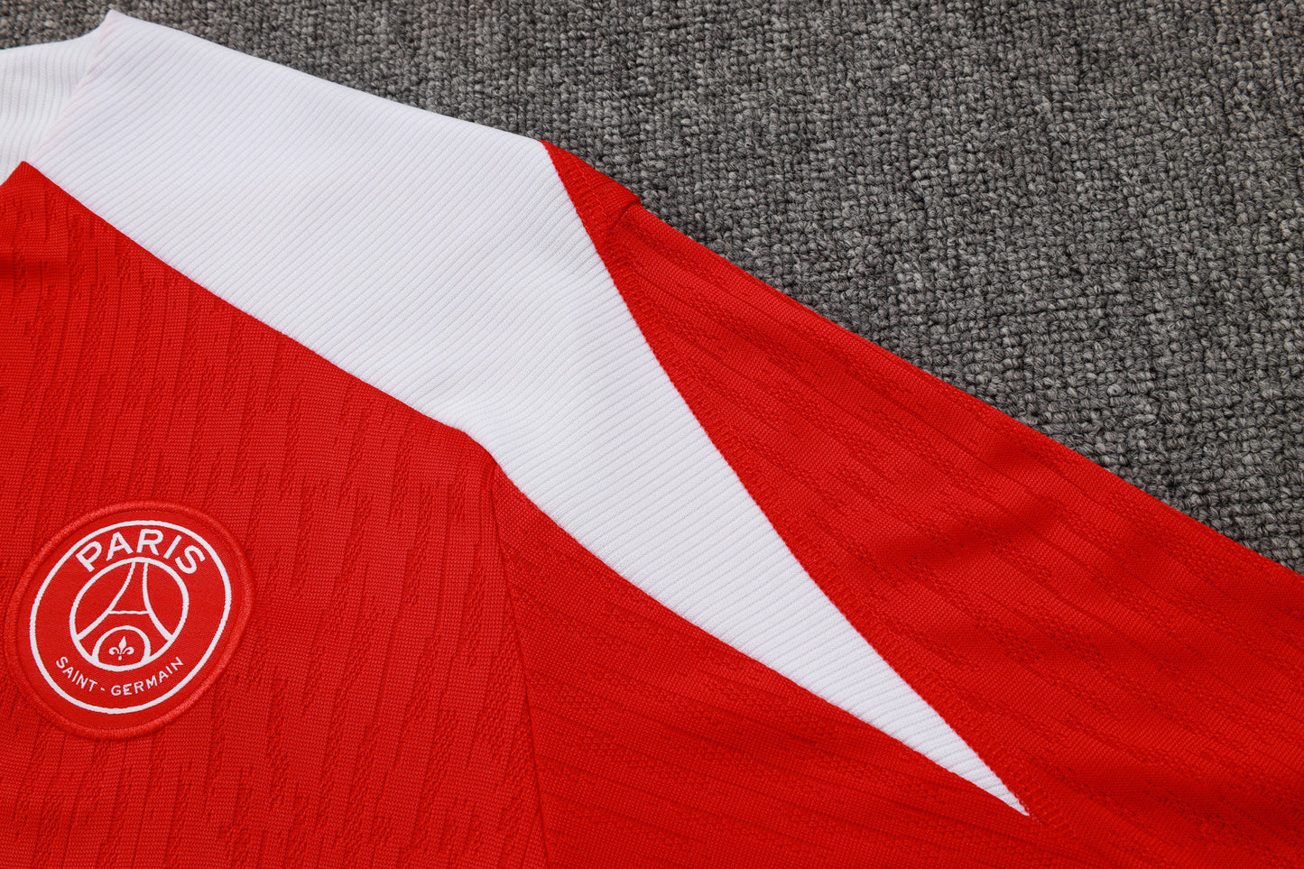 Conjunto de entrenamiento rojo del Barcelona 2024-25 (tallas S-2XL)