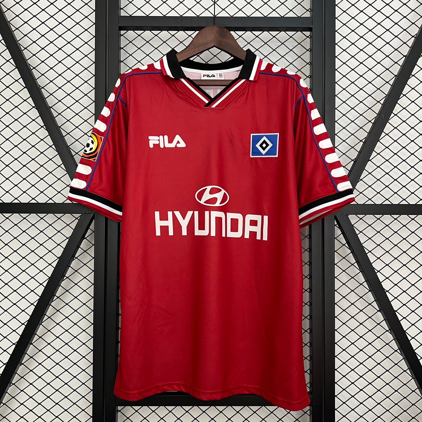 2000 Hamburg Red Retro S-2XL