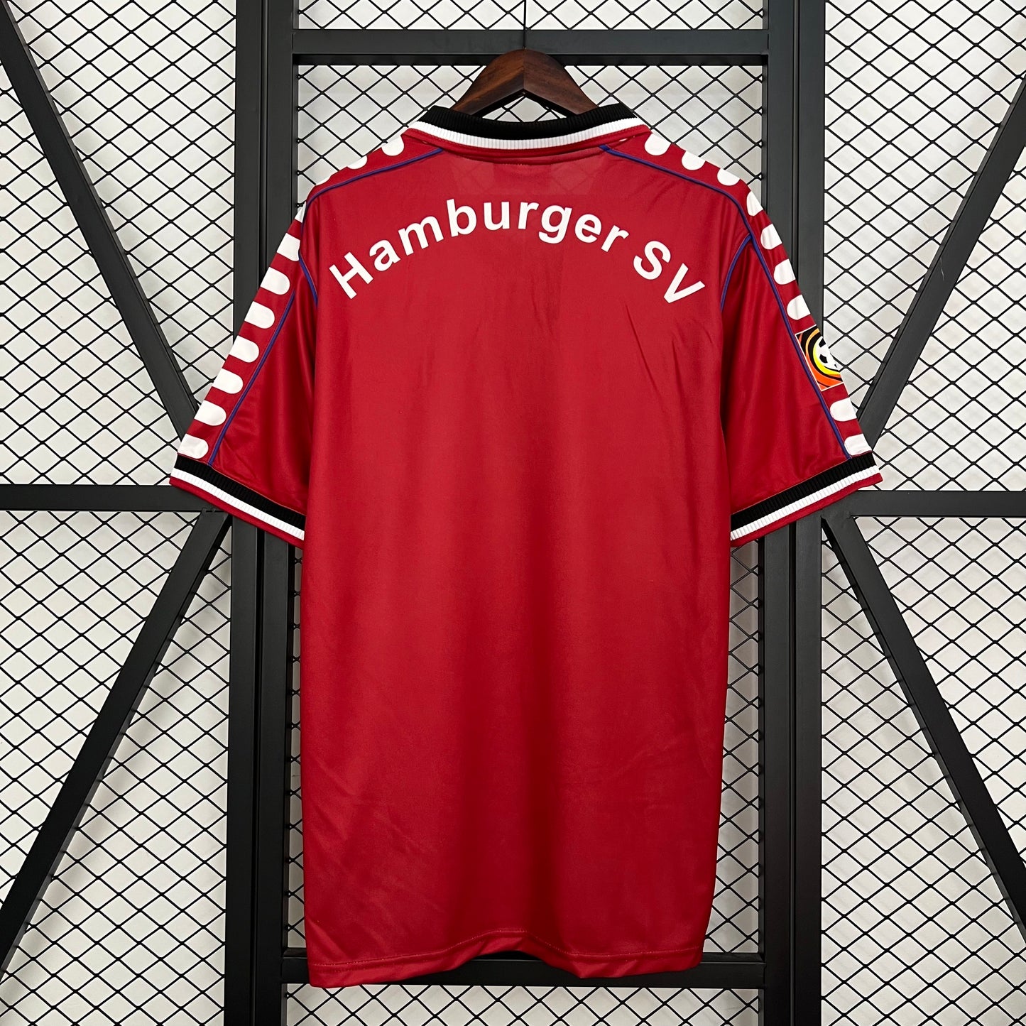 2000 Hamburg Red Retro S-2XL