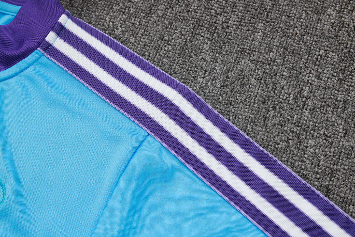 Conjunto de entrenamiento rojo del Barcelona 2024-25 (tallas S-2XL)