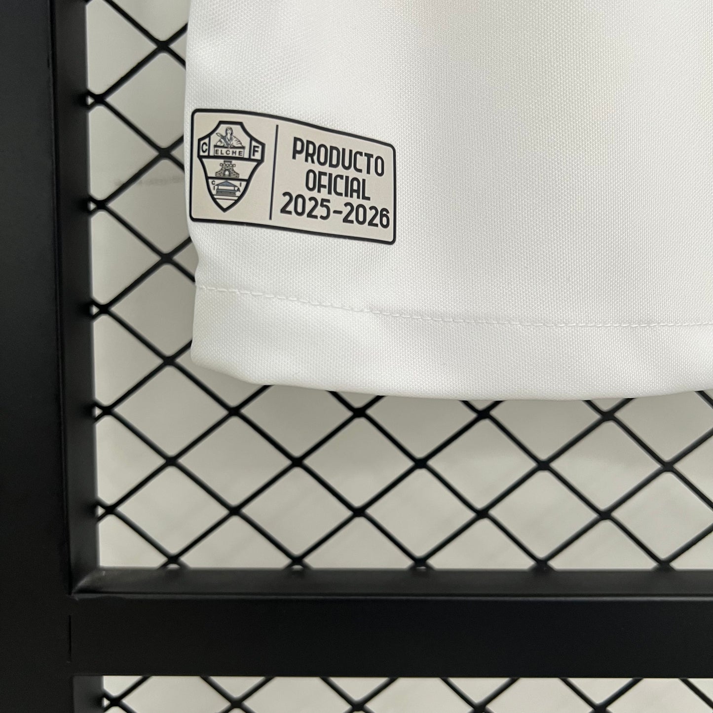 2024-25 Rayo Vallecano Heimtrikot