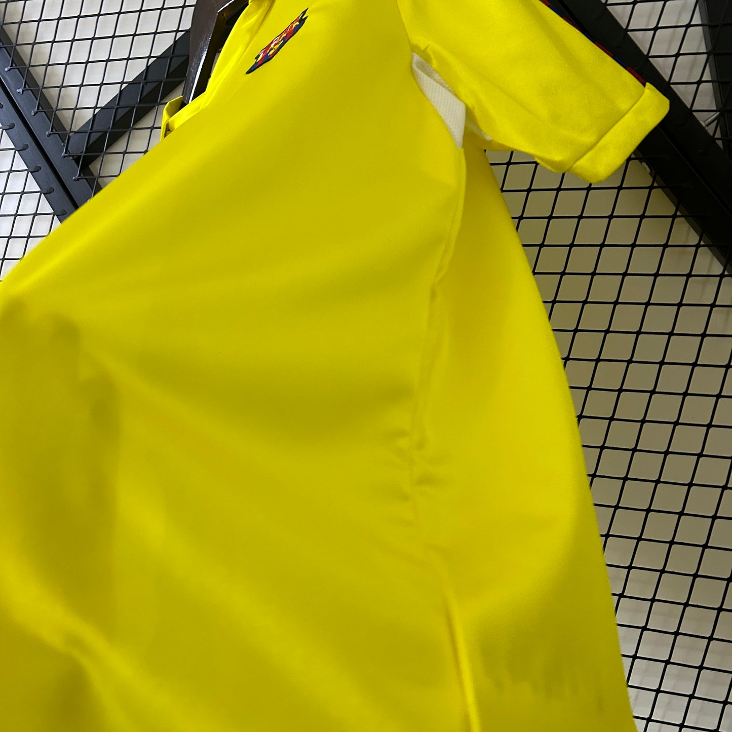 04-05 Barcelona Home Retro S-2XL