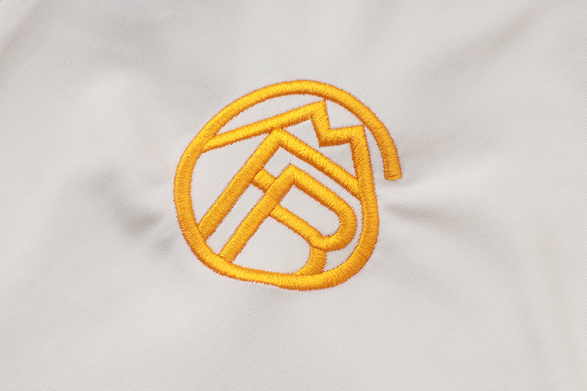 2026-27 Bayern Munich Beige collar orange Half Zip Training Suit Adults Or Children