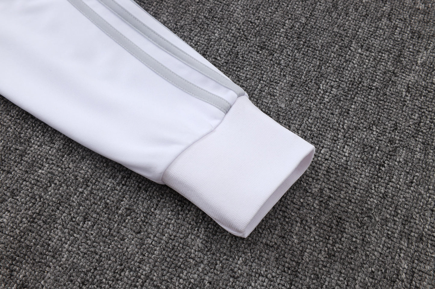 Conjunto de entrenamiento morado Edición especial del Real Madrid 2024-25 S-2XL