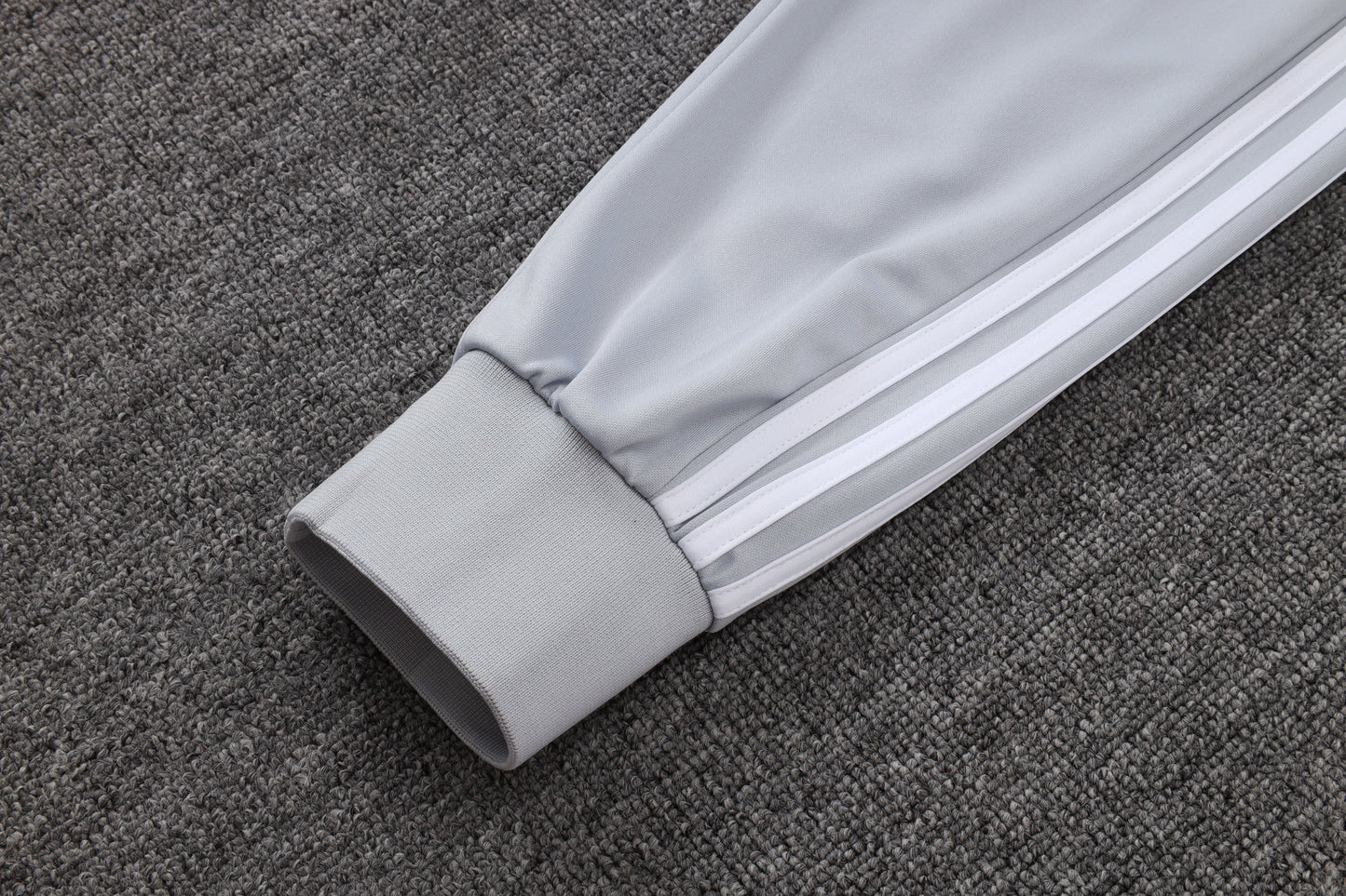 Conjunto de entrenamiento morado Edición especial del Real Madrid 2024-25 S-2XL