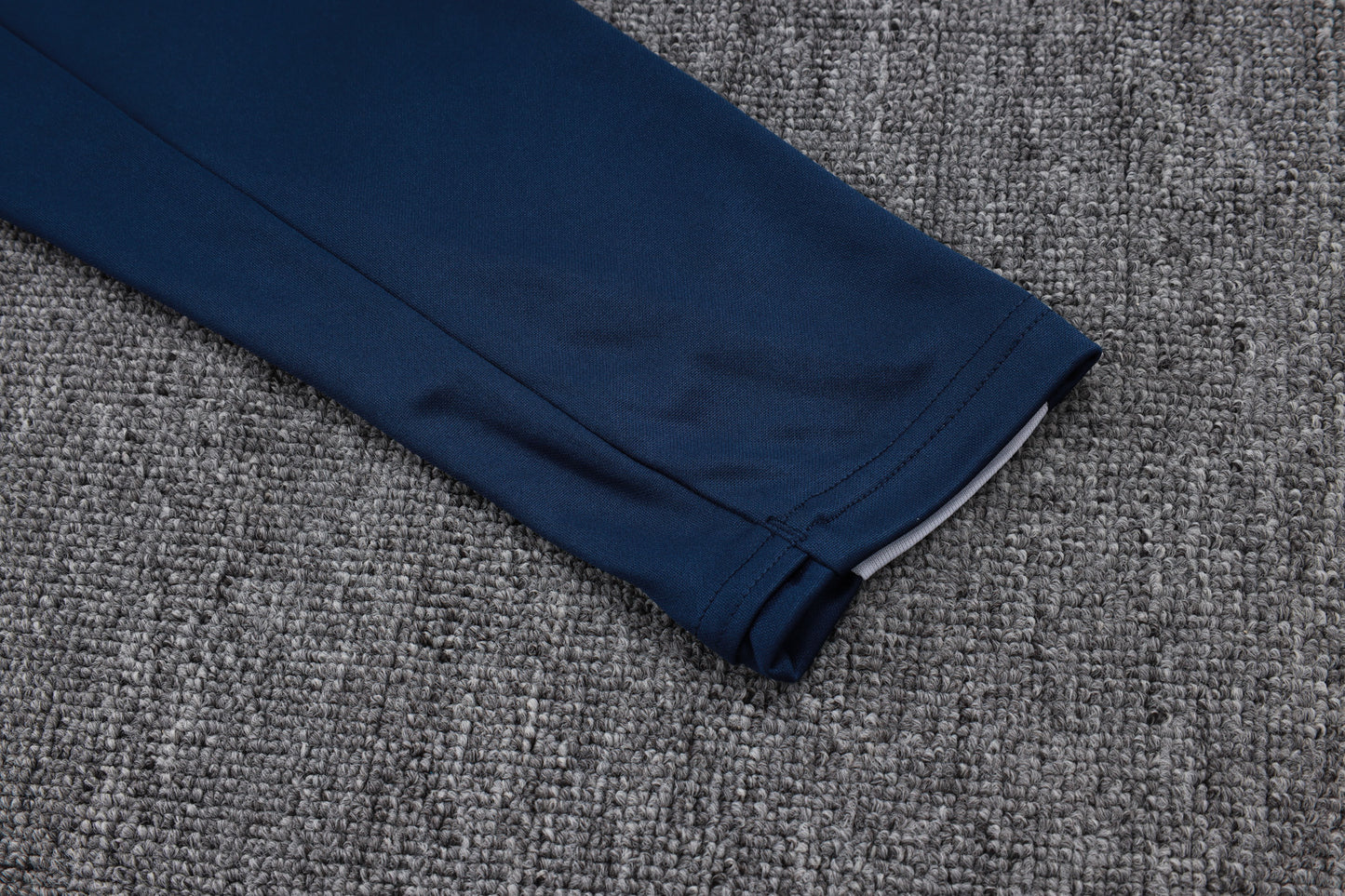 Conjunto de entrenamiento rojo del Barcelona 2024-25 (tallas S-2XL)