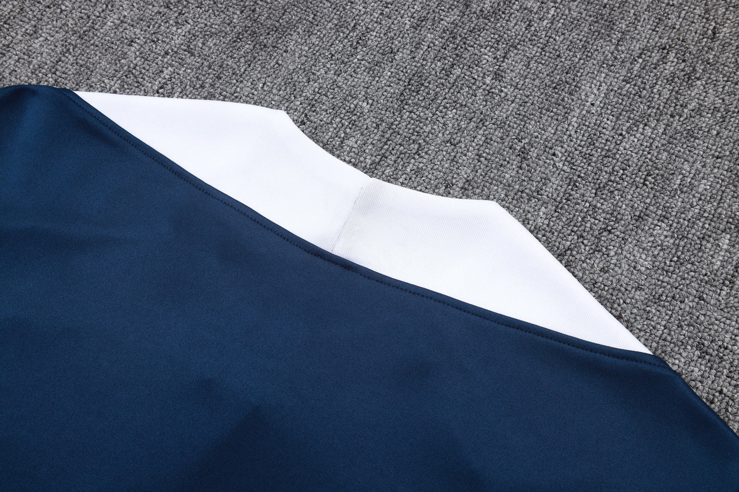 Conjunto de entrenamiento rojo del Barcelona 2024-25 (tallas S-2XL)