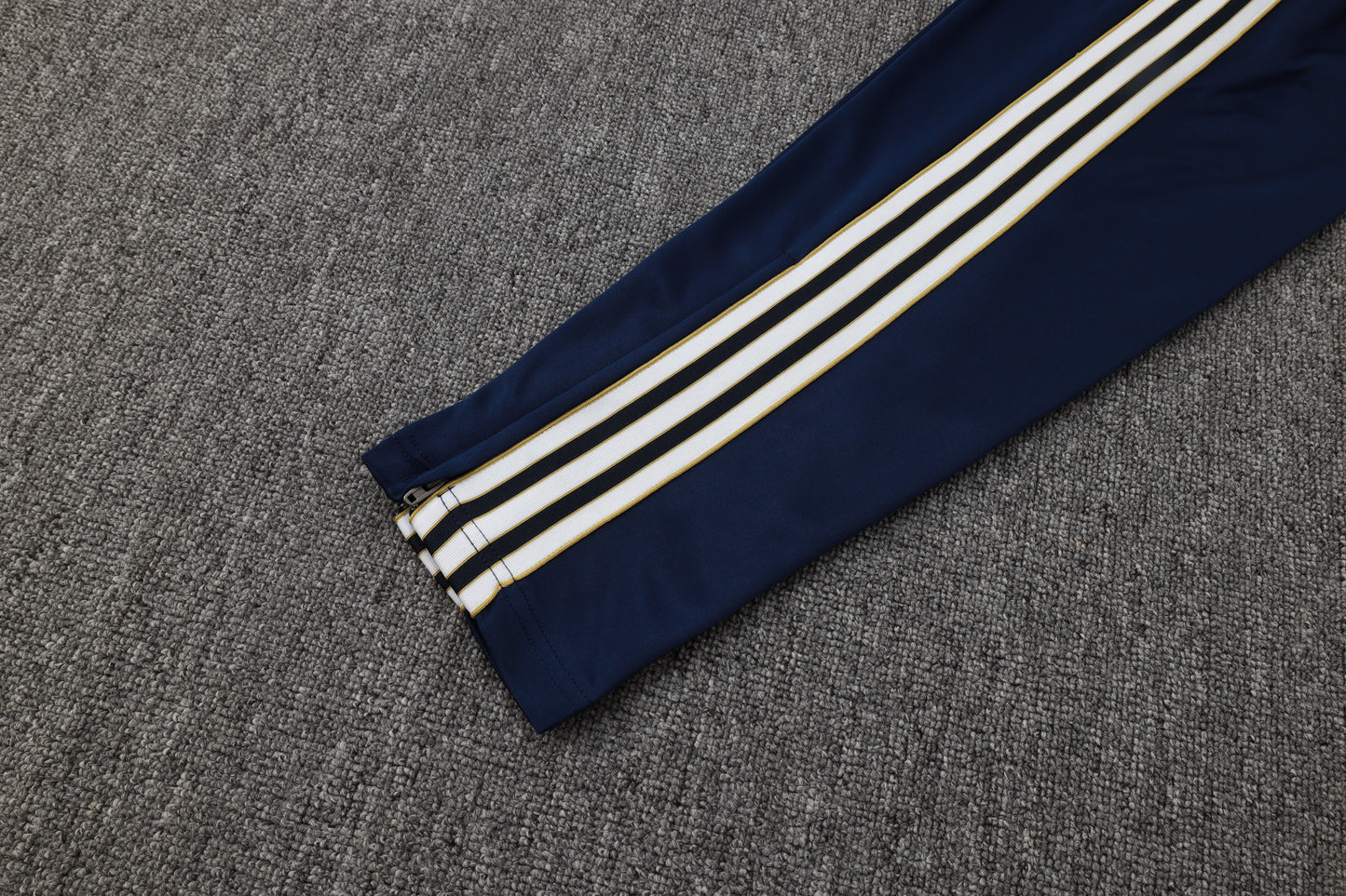 Conjunto de entrenamiento rojo del Barcelona 2024-25 (tallas S-2XL)