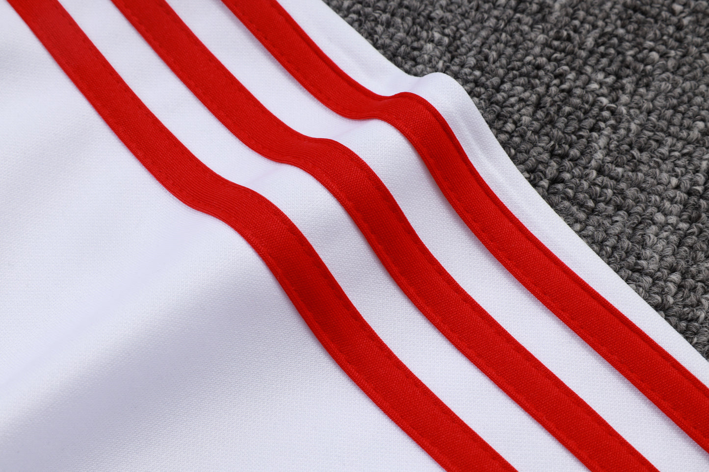 Conjunto de entrenamiento rojo del Barcelona 2024-25 (tallas S-2XL)