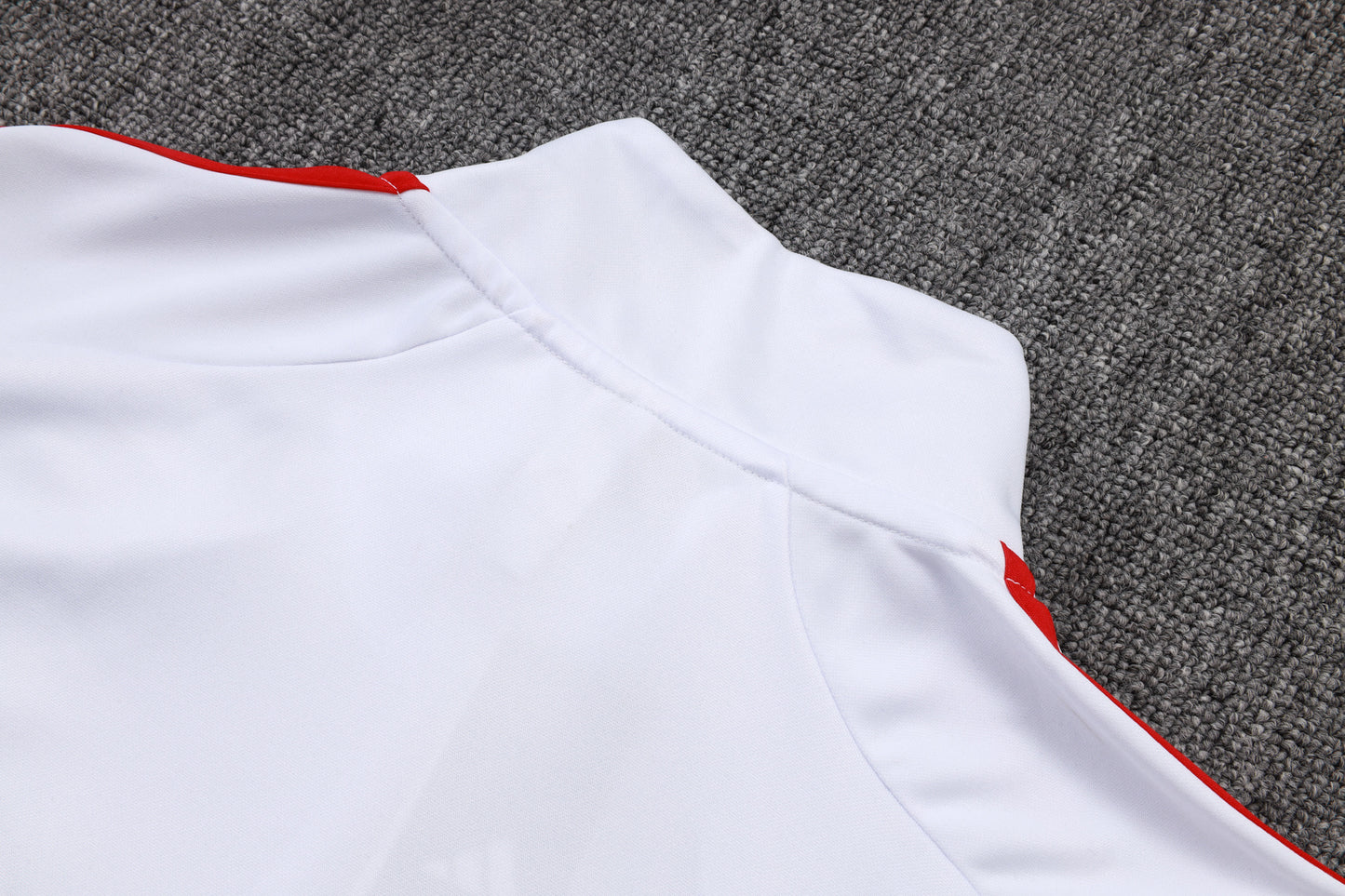 Conjunto de entrenamiento rojo del Barcelona 2024-25 (tallas S-2XL)