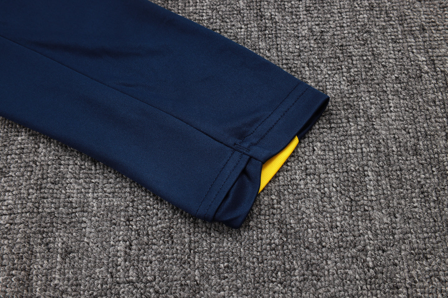 Conjunto de entrenamiento rojo del Barcelona 2024-25 (tallas S-2XL)