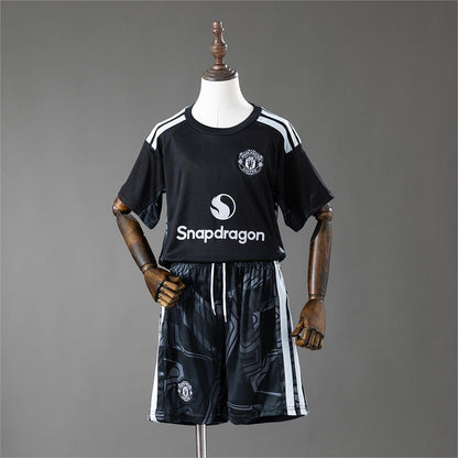 2026-27 Manchester United Goalkeeper Kids Size 16-28