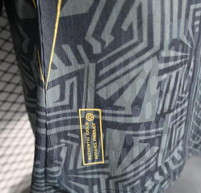2026 Brasilien Schwarz mit Gold Geometrisches Stammesmuster Spieler S-2XL